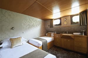 Belmond River Cruises Belmond Hirondelle Accommodation Bedroom 3.jpg