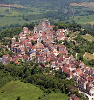 European Waterways L'Art de Vivre Destinations Vezelay.jpg