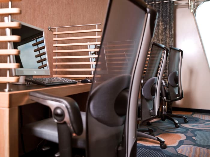 Hurtigruten Cruise Lines MS Fram Interior Internet Cafe.jpg