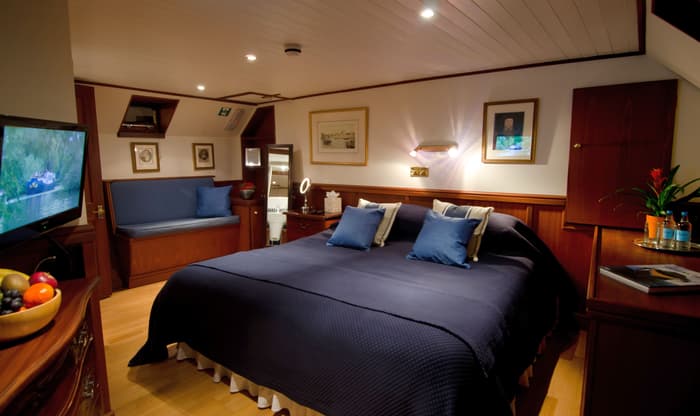 Europen Waterways Magna Carta -Luxurious and Air Conditioned Double Cabin.jpg