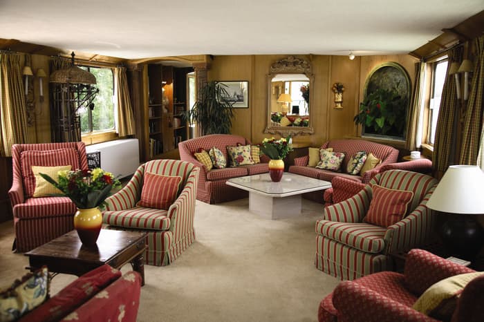 Belmond River Cruises Belmond Napoleon Interior Lounge.jpg
