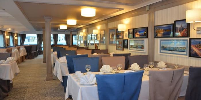 Noble Caledonia Rakhmaninov Interior Restaurant.jpeg