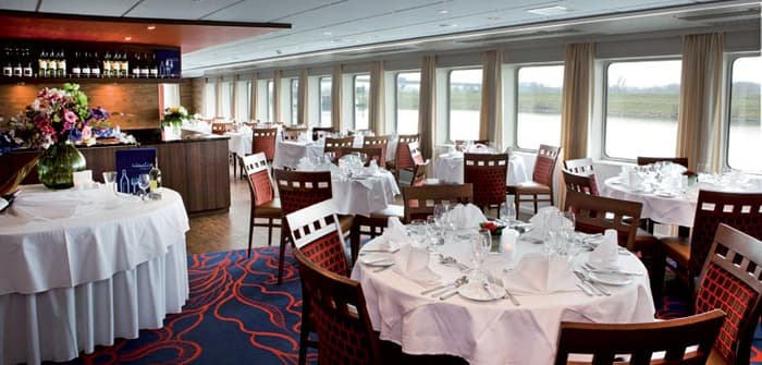 Saga River Cruises Regina Rheni II Interior Dining Room 2.jpg