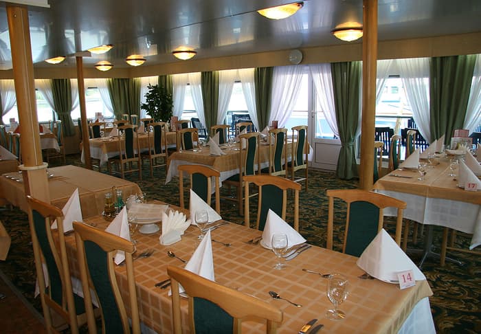 Nicko Cruises MS Fedin Interior Restaurant.jpg