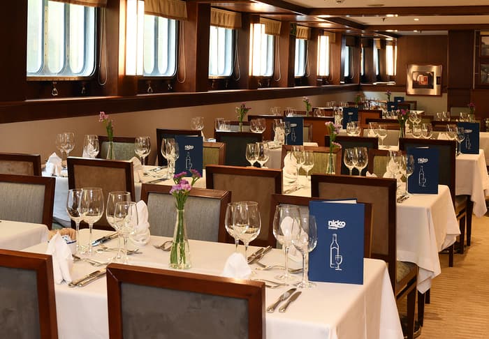 Nicko Cruises MS Douro Cruiser Restaurant.jpg