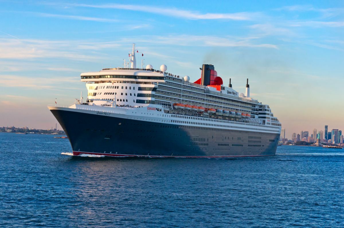 World of Cruising Cunard's Queen Mary 2 Is Starring In An Exciting…