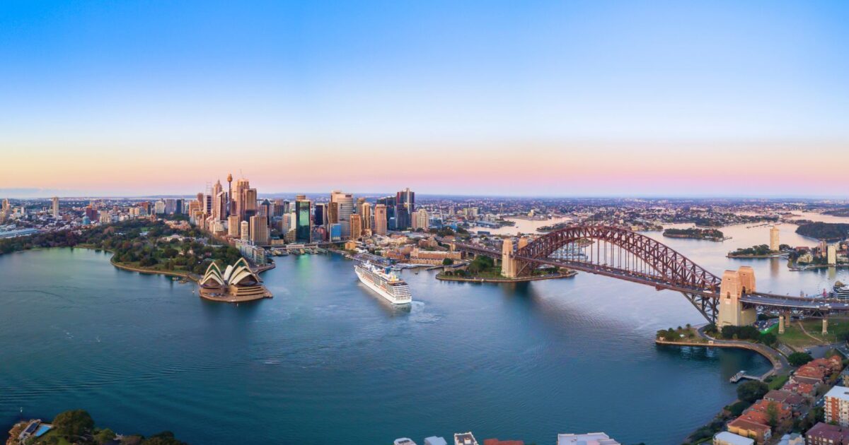When is the best time to cruise Australia & New Zealand?