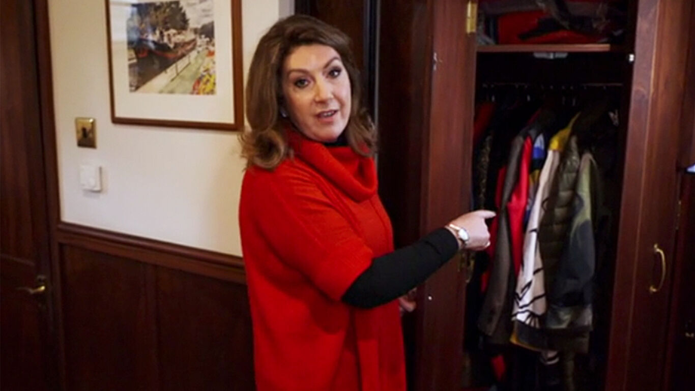 jane mcdonald cruise clothes