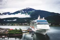 Alaska cruise ship