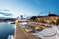 Pursuit azamara exterior