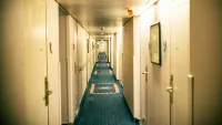 Cruise cabin