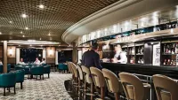 Cruise ship bar min