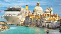 Venice photo min