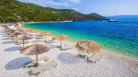 Antisamos beach min