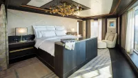 Regent suite