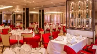 Queens grill restaurant min