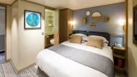 Iona cabin min