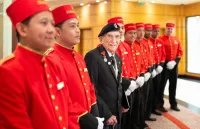 Cunard Welcomes Back Former Bellboy to Celebrate 100 Years of Sailing