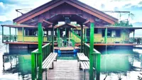 Houseboat Grill Jamaica min