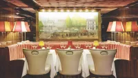 UW JDV restaurant min