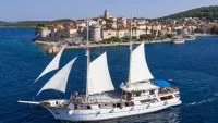 What it’s really like to go on a yacht cruise in Croatia – from idyllic swim stops to local cuisine