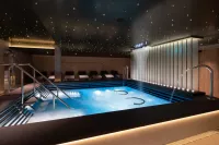 Explore heated loungers, a therapeutic sauna, sensory steam rooms and experiential showers in the Thermal Suite. Credit: P&O Cruises