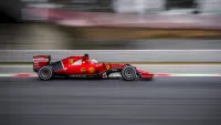 Experience an epic Emirates cruise with Formula 1 grandstand tickets included