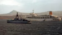 SS Canberra and HMS Andromeda during the Falklands War Credit Wikicommons