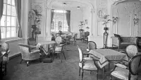 Titanic upper-class reading room