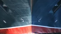 2 The QE2s bow from straight on Credit Shutterstock