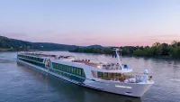 Amadeus Riva exterior