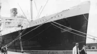RMS Queen Mary Southampton 1956