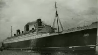 RMS Queen Mary sideshot