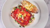 Recipe: Grilled tofu steak with Hasselback potatoes, cappuccino pot and a cucumber sunrise