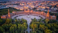 Seville’s Plaza de España