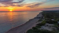 Melnrage Beach
