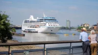 Cruise stay article image 3 credit Canva