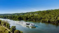 Master solo cruising with Riviera Travel in five simple steps