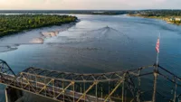 Where does the Mississippi River go hero Image