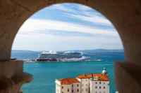 What makes Oceania Cruises a unique experience at sea 1