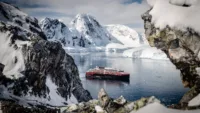 5 Antarctica DEC2021 MS Roald Amundsen Photo Hurtigruten Expeditions Oscar Farrera jpg
