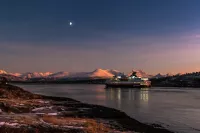 Hurtigruten adds more direct flights from the UK for early 2016