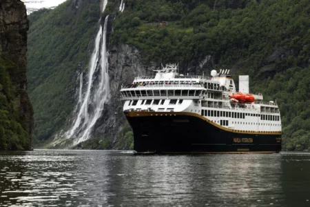 Short Voyage: Tromso - Kirkenes - Tromso