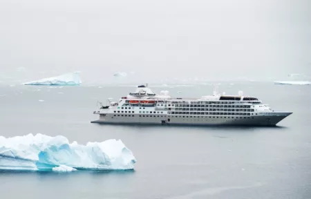 Nuuk to Iqaluit