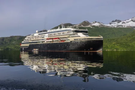 Alaska and British Columbia - Inside Passage, Bears and Aleutian Islands (Northbound)