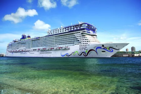 Caribbean: Great Stirrup Cay & Dominican Republic