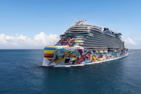 Caribbean: Great Stirrup Cay & Dominican Republic