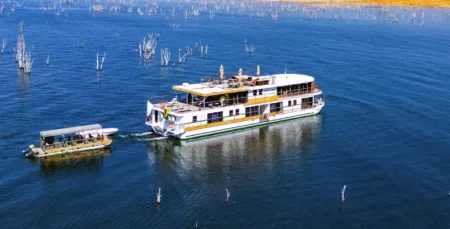 Safari Cruise along the Zambezi River - South Africa, Botswana, Namibia, Zimbabwe (port-to-port cruise)