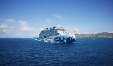 Caribbean: Great Stirrup Cay & Dominican Republic