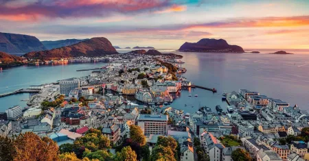 Fjordland Landscapes & Nordic Traditions